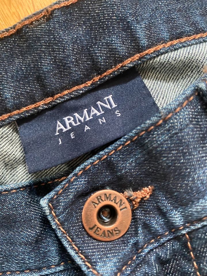 Dunkelblaue Armani Extra Slim Fit Jeans in Hamburg