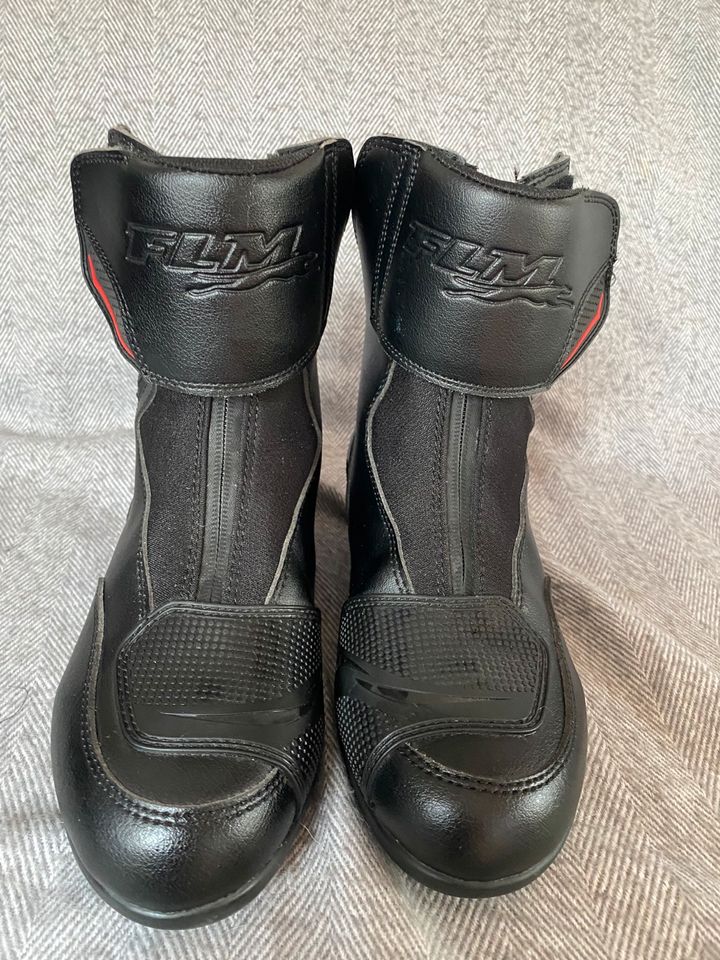 FLM MOTORRADSCHNÜRSTIEFEL KURZ in Frankfurt am Main