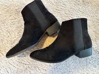 Stiefelette Gr. 38 schwarz Velour Leder neuwertig zum Verkauf Hessen - Runkel Vorschau