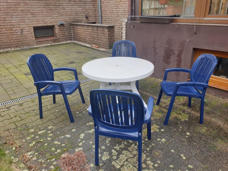 Nardi hochwertig 15x Gartentisch + 60x Gartenstuhl Gastrobedarf in Gladbeck