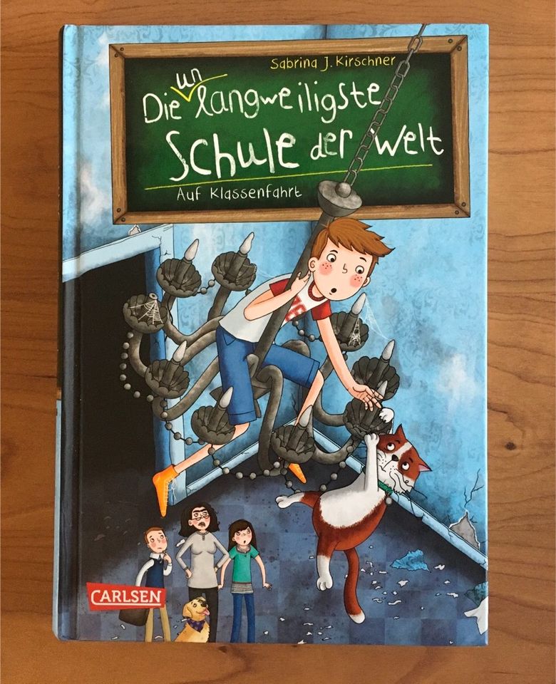Buch „Die un-langweiligste Schule der Welt - Auf Klassenfahrt“ in Darmstadt