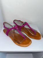 UGG Sandalen Zehentrenner Gr. 39 Madeena pink Leder w NEU Hessen - Bad Nauheim Vorschau