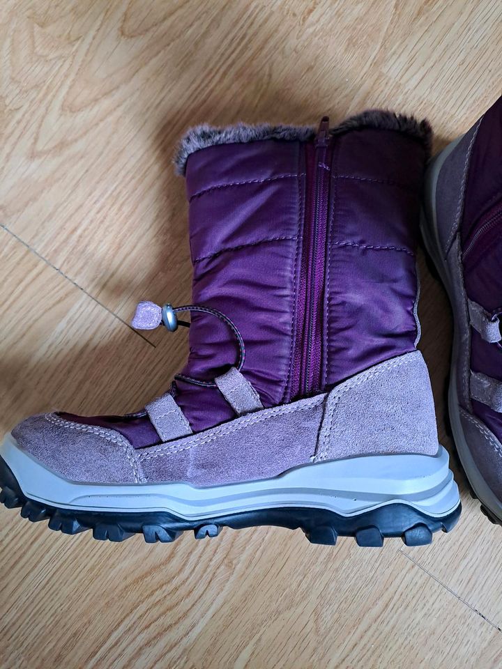 Winterstiefel/Winterschuhe Gr.33, neu in Altenberg Sachs