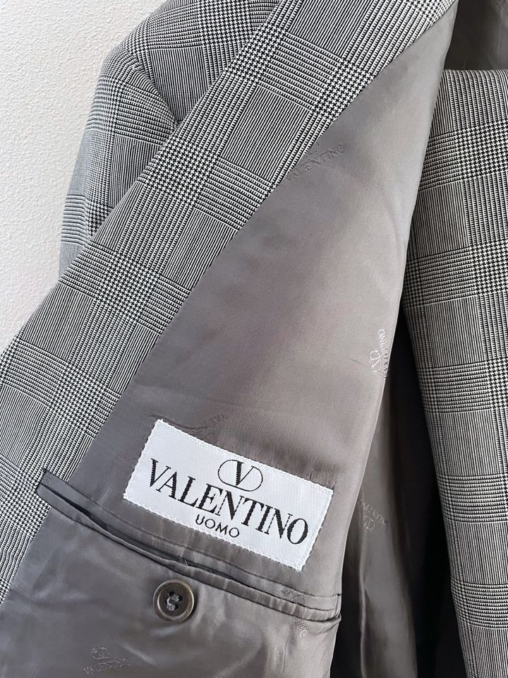 Valentino Anzug Gr. 54 in München