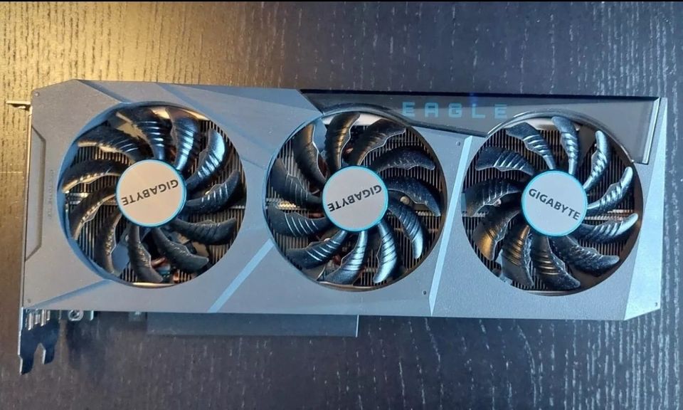 Grafikkarte GIGABYTE GeForce RTX 3070 Ti EAGLE OC 8GB in Düsseldorf