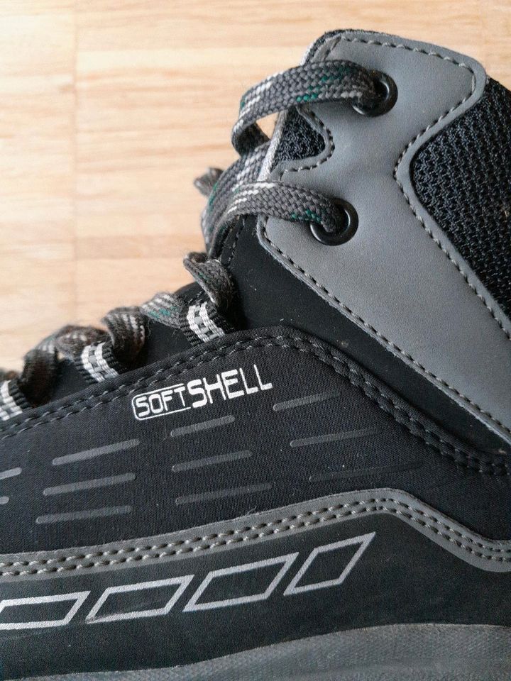 Softshell Schuhe Gr. 40 in Erfurt