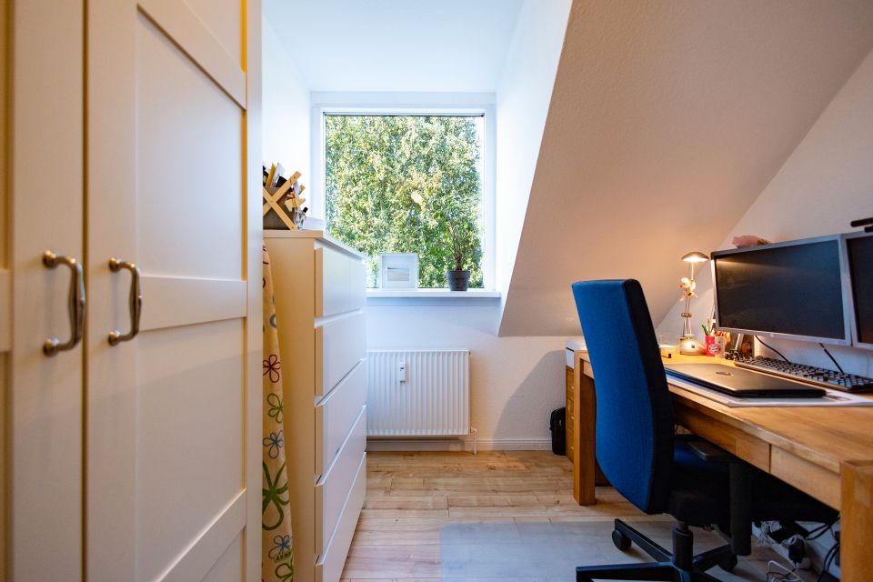 Komfortable 3-Zimmer-Wohnung mit sonnigem Südbalkon und eigenem Stellplatz in Büdelsdorf