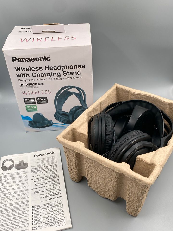 * WIRELESS OVER EAR KOPFHÖRER PANASONIC RP-WF820 LADESTATION in Berlin