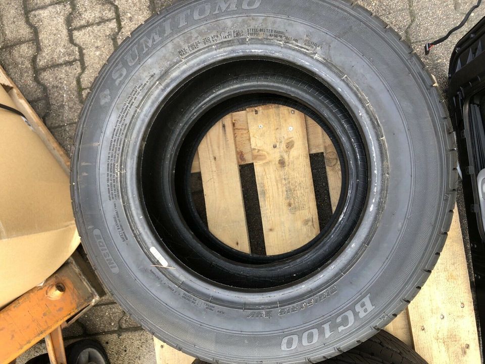 Sumitomo Reifen 215/60R15 94V in Neuhausen