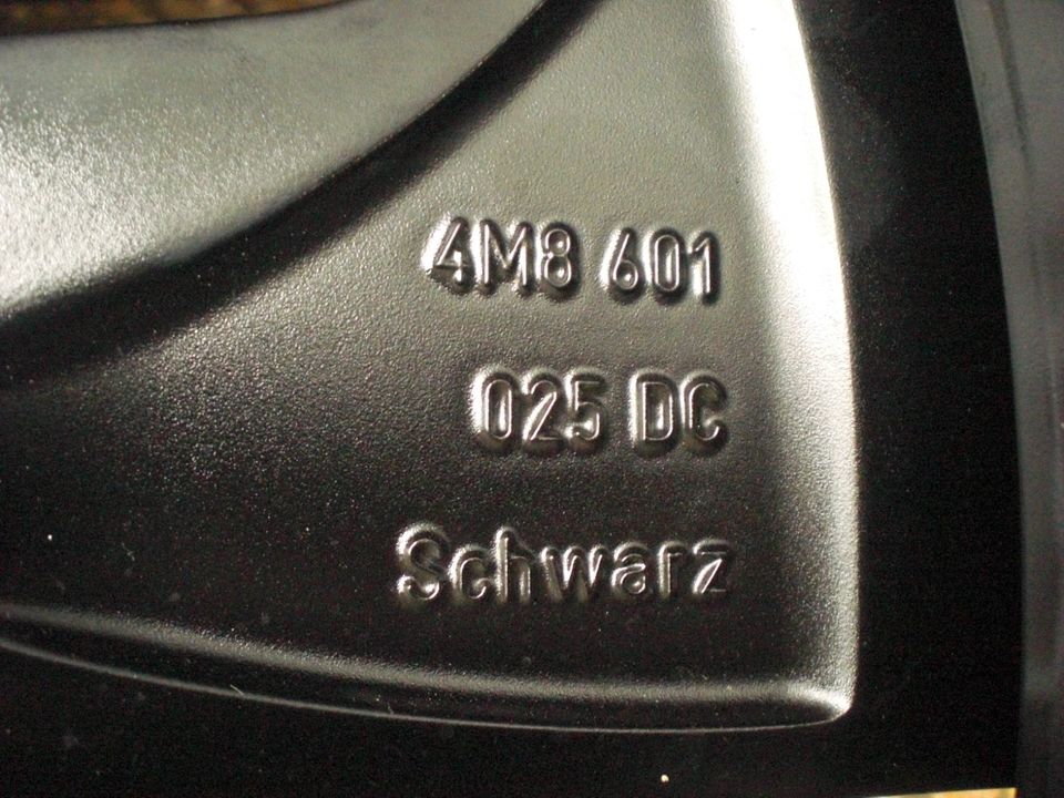 Original Alufelgen Audi RSQ8,SQ8.4M8 4M8601025AF.295/35/23 Winterreifen.NEU. in Heusweiler