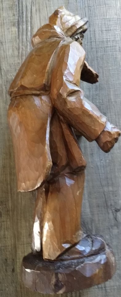 Holzfigur männlich geschnitzt in Lahr (Schwarzwald)
