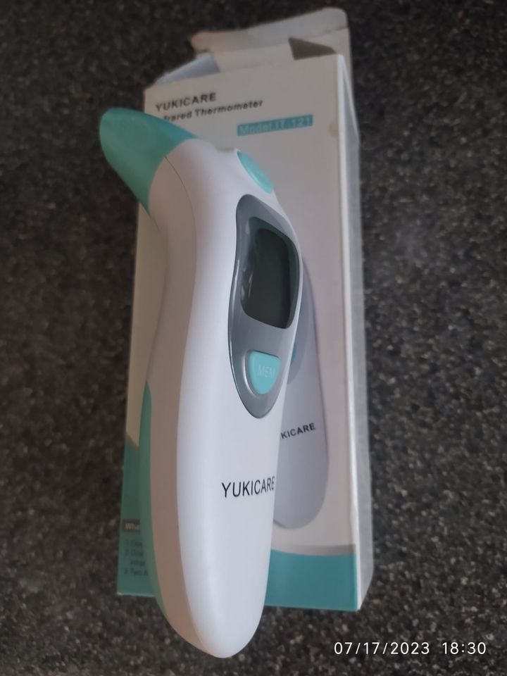 YUKICARE Ohr- und Stirnthermometer Fieber Babythermometer in Berlin