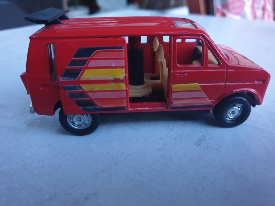 Ford Van,Maßstab 1:43, Modellauto, in Nürnberg (Mittelfr)