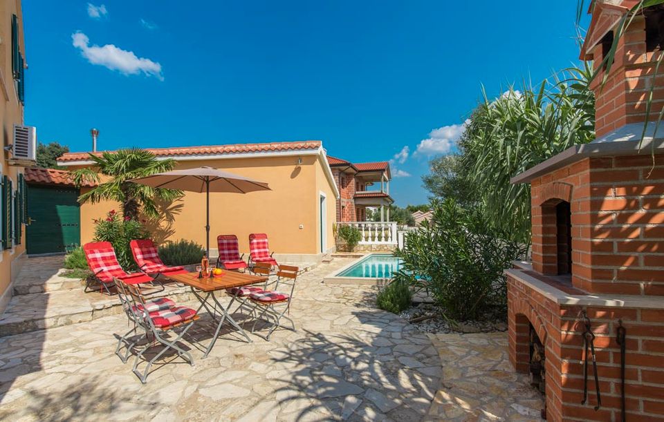 Ferienhaus-Villa Kroatien/ Istrien 8 P. POOL ab € 1263,-/Woche in München