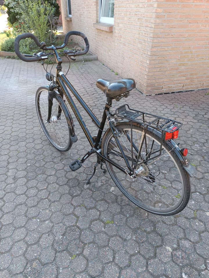 28 Zoll Unisex Fahrrad in Gifhorn