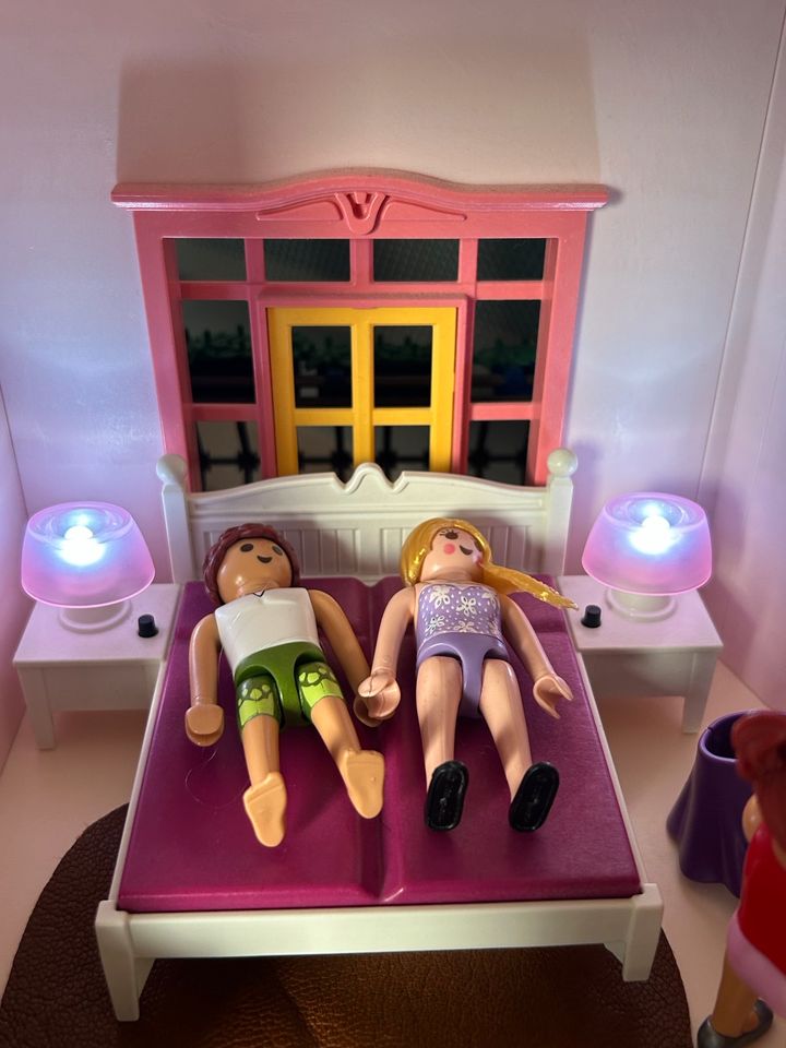 Playmobil Haus mit viel Zubehör in Königsbrunn