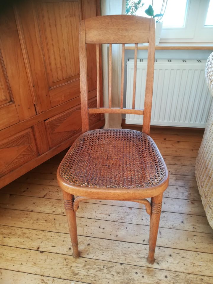 Suche diesen Thonet Stuhl in Heckenbach