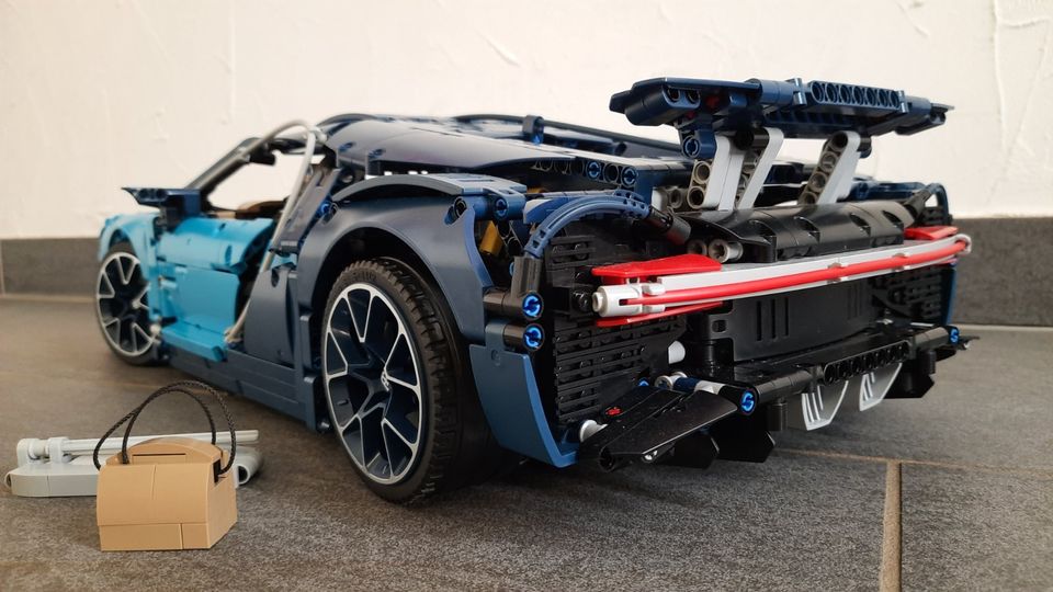 Lego Technic Bugatti Chiron 42083 - wie neu in Hockweiler