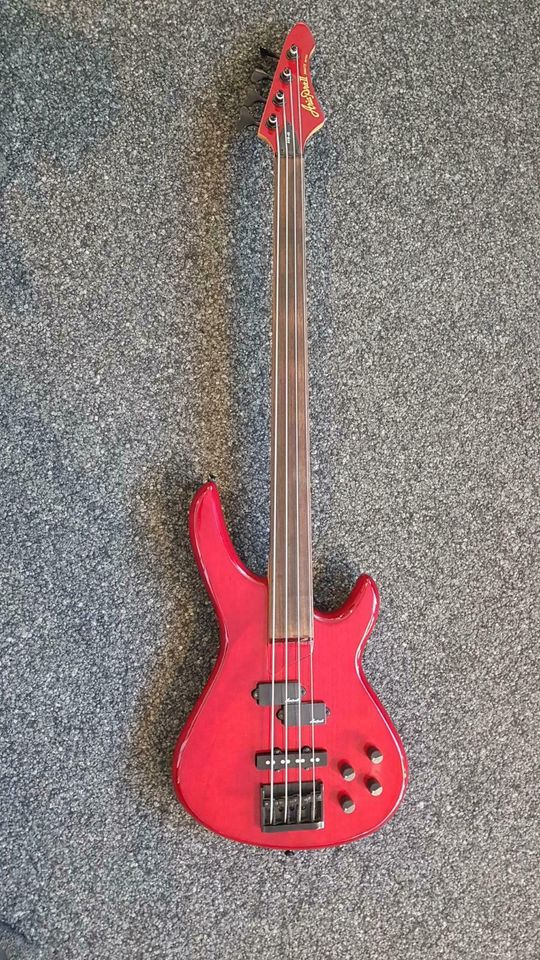Aria Pro II E-Bass Fretless Rot AVANTE AVB-45 FLISR in Hannover