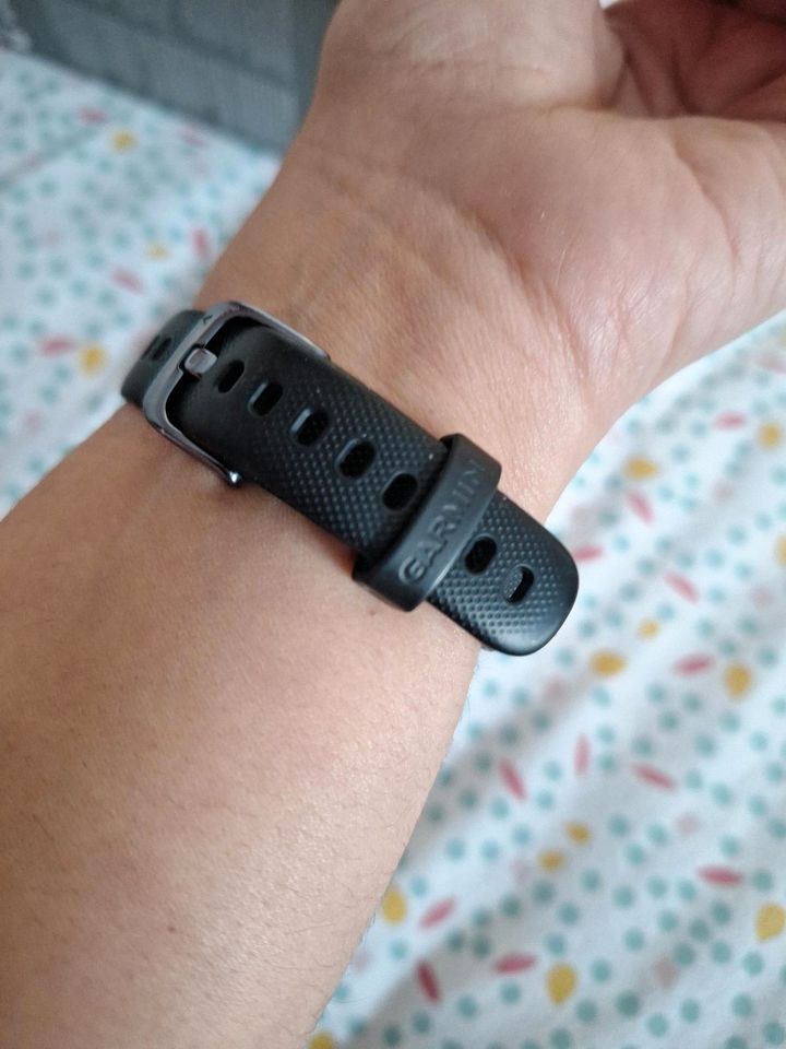 Vivosmart 4 Schwarz Fitness in Zella-Mehlis