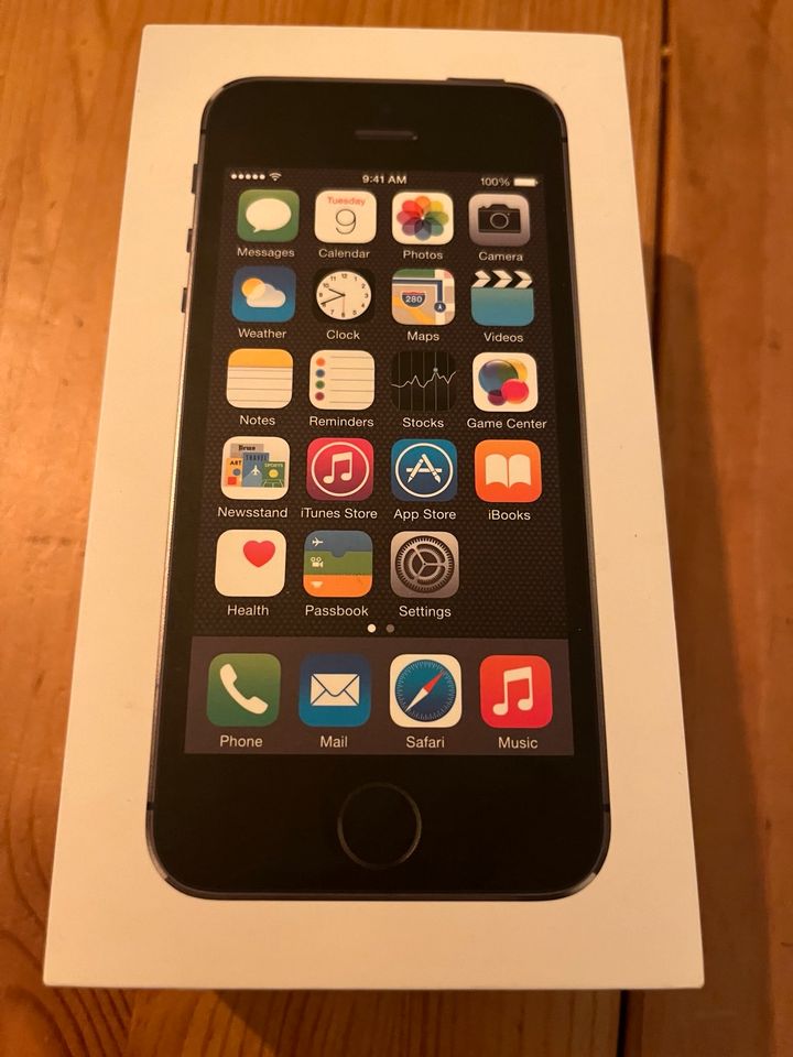 Apple iPhone 5S 32GB Space Gray  *Topzustand* in Leipzig
