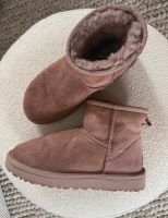 Stiefel Ugg beige gr 38 mini Berlin - Spandau Vorschau