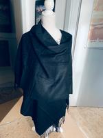 Neues großes schönes Cape v.TCM one size/ schwarz m. leicht. Lu Sachsen-Anhalt - Halle Vorschau