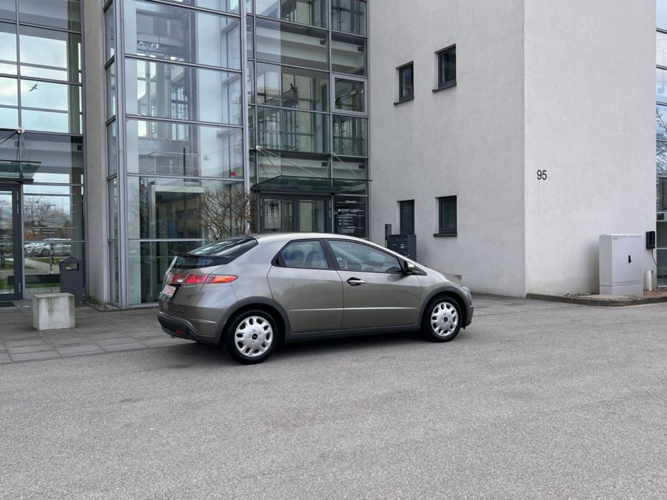 Honda Civic Lim. 5-trg. 1.4 Comfort in Nürnberg (Mittelfr)