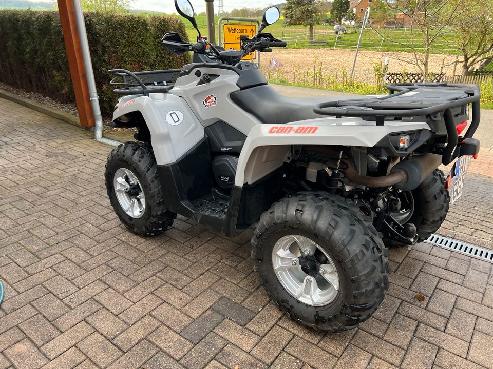 Quad Can Am Outlander in Freden