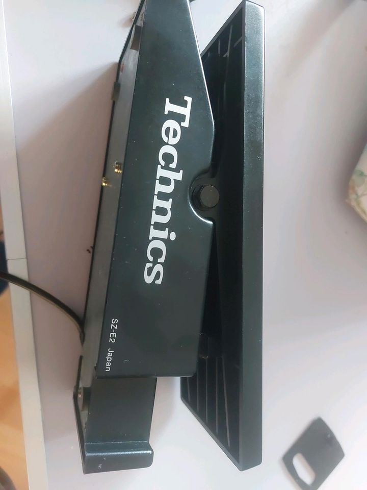 TECHNICS SZ-E2 PEDAL in Köln