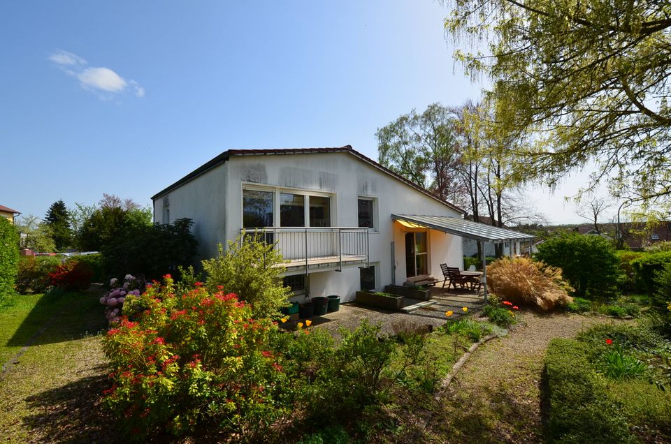 5-Zi.-Einfamilienhaus mit 2 Bädern und großem Garten in Lappersdorf (Erbbaurecht!) in Lappersdorf