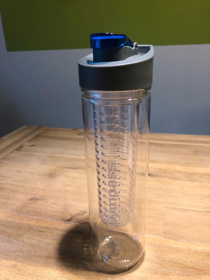 Trinkflasche Infuser Aroma Neu in Markt Schwaben