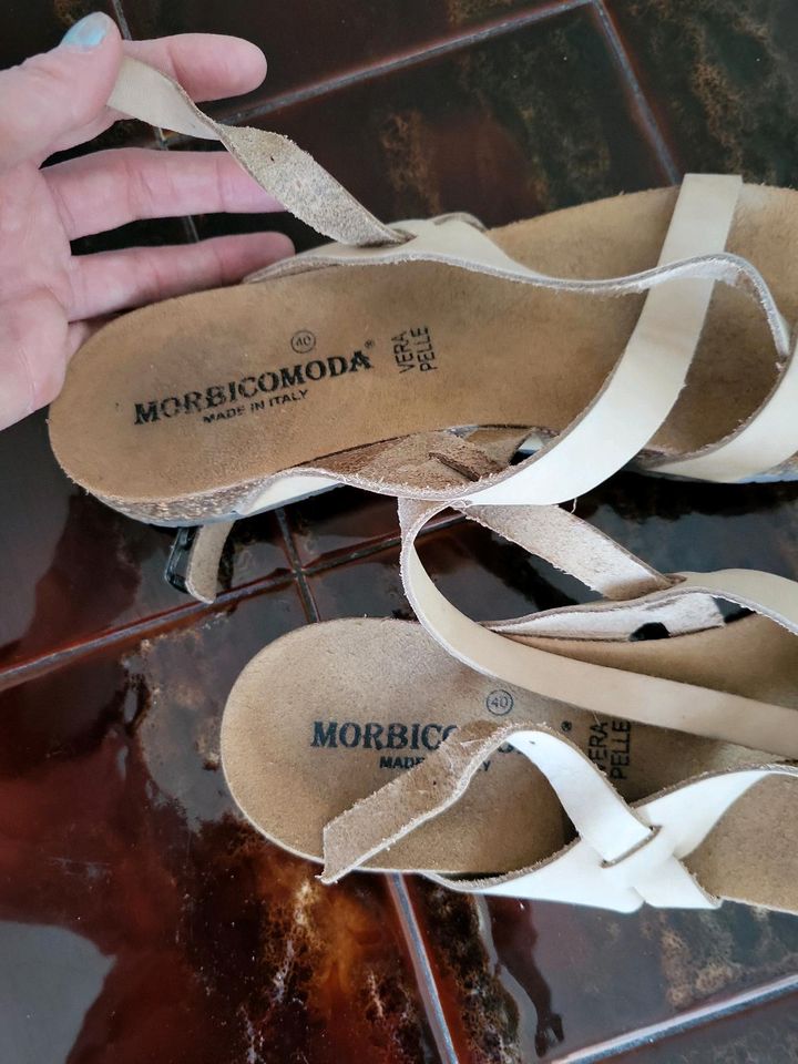 Stylische Sandalen MORBICOMODA Leder Komade in italy creme Gr. 40 in Berlin