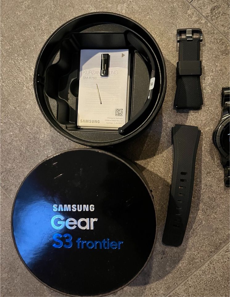 Smartwatch: Samsung Galaxy Gear S3 Frontier in Bedburg