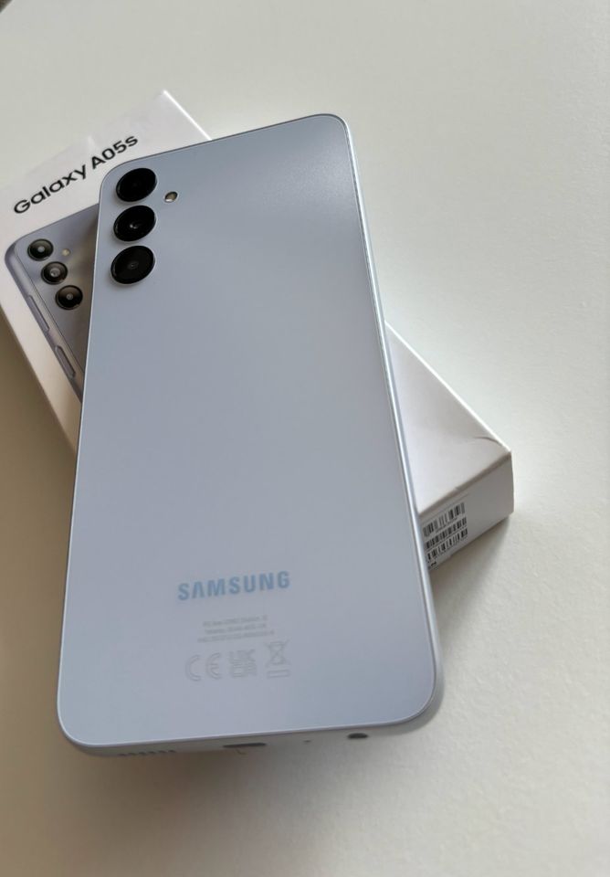 Samsung Galaxy A05s Smartphone / silber / neuwertig in Großbeeren