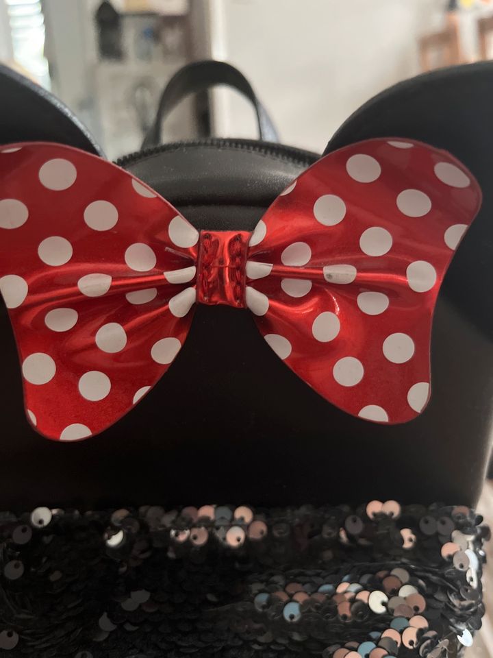 Ganz kleine Minnie Mouse Rucksack in Berlin