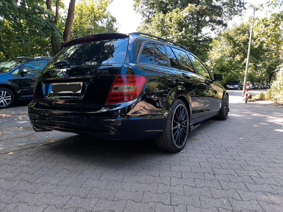 Mercedes W204 C220 in Gladbeck