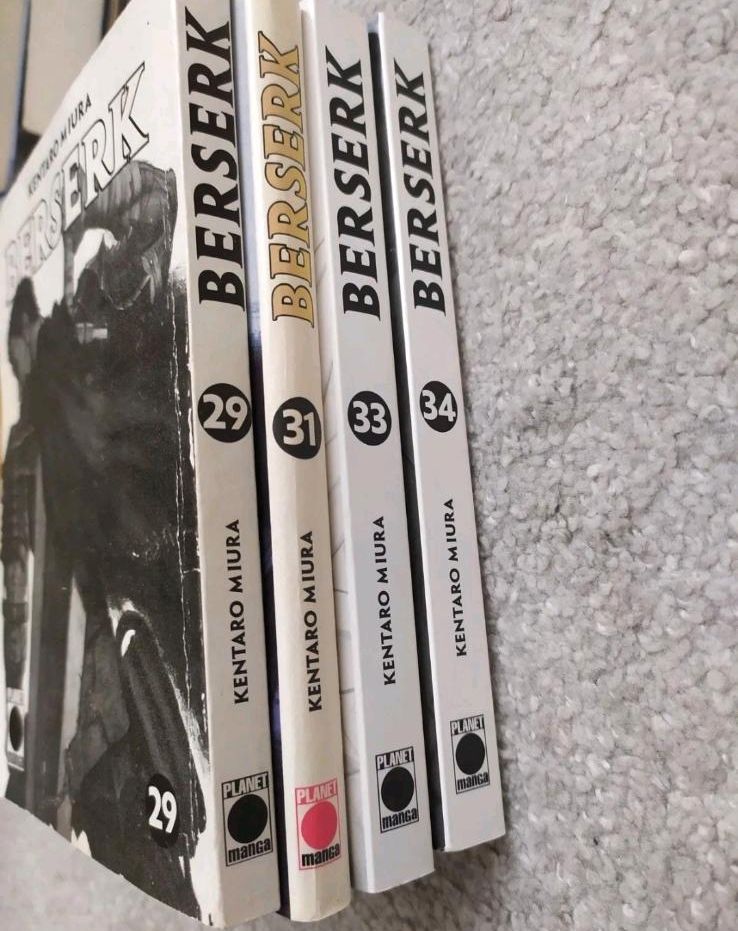 BERSERK Manga Sammlung von Band 29 31 33 34 Von Kentaro Miura in Berlin