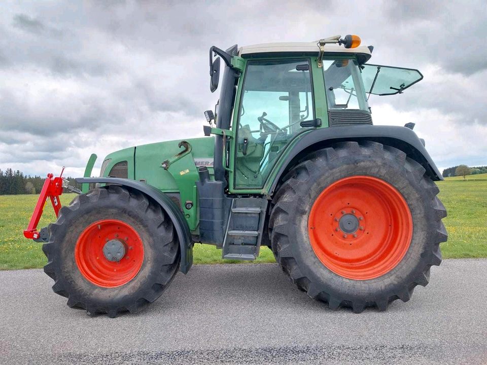 Fendt Farmer 412 Vario ( FKH, FZW, DL, Klima, Baujahr2003) in Aitrang