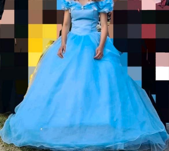 Cinderella Kleid aus dem Film, Ballkleid blau in Lübeck