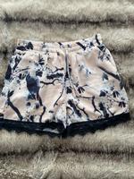 Kurze Shorts Gr 38 von Only Bayern - Schwabach Vorschau