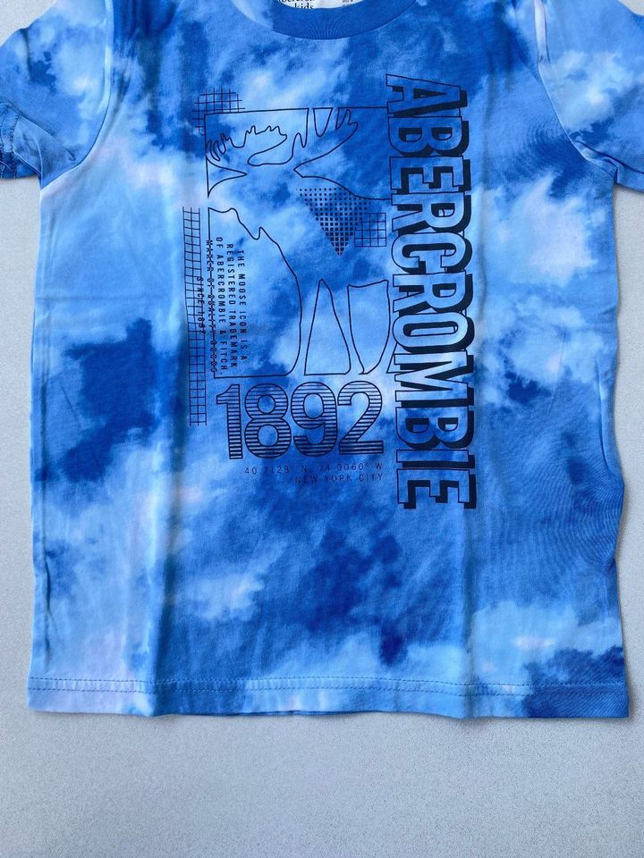 Shirt/T-Shirt Gr. 110/116 Blautöne abercrombie kids ungetragen in Waldbüttelbrunn