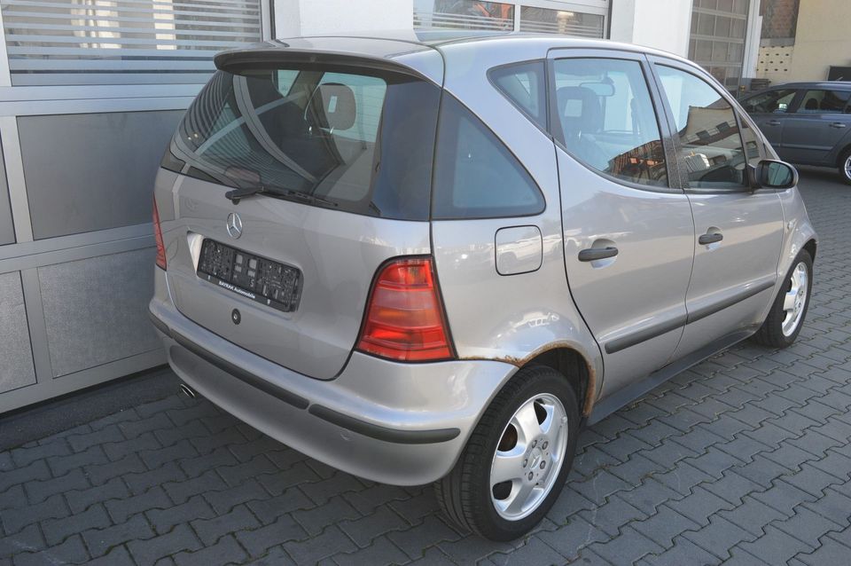 Mercedes-Benz A 160 Avantgarde*Halbautomatik*Klima*SHZ*Teilled in Sindelfingen