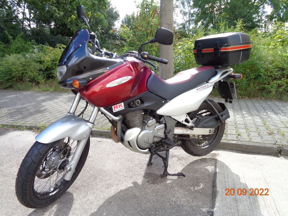Verkauf Motorrad Suzuki Freewind XF 650 in Berlin