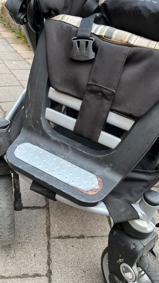 Teutonia Kinderwagen mit Zubehör in Weinsberg