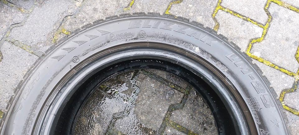 2x Winterreifen 205/55R16 91H, Bridgestone RFT 4 mm, DOT3117 in Bad Vilbel