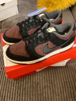 Nike Dunk Low SE CC Fleece Pack Burgundy Crush 40,5 9 Smoke Grey Nordrhein-Westfalen - Mülheim (Ruhr) Vorschau