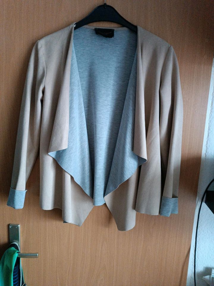 Kurz Blazer, Gr. M, beige-grau in Berlin