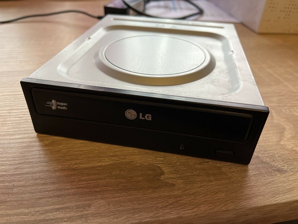 LG DVD Brenner GH22NS50 Laufwerk PC in Lahntal