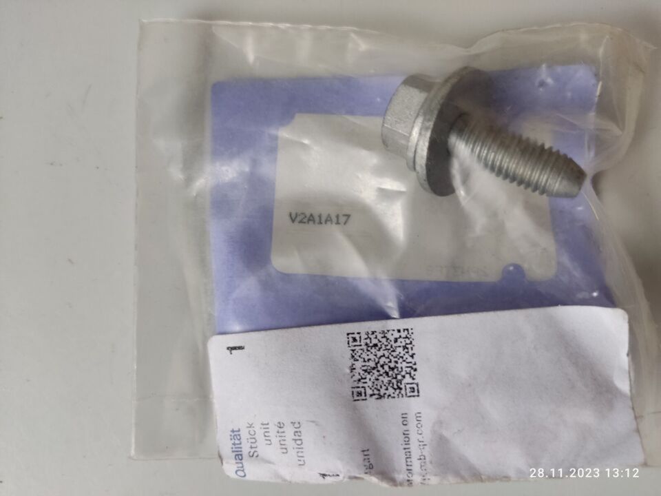 MERCEDES-BENZ Sechskantschr Combi-self tapping screw a 4159901911 in Magdeburg